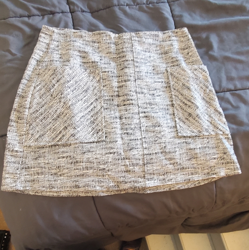 Stylish Gray Tweed Skirt